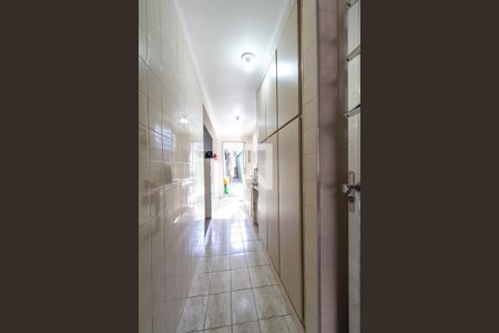 Casa à venda com 138m², 3 quartos e 2 vagas Casa à venda com 138m², 3 quartos e 2 vagasCorredor de entrada