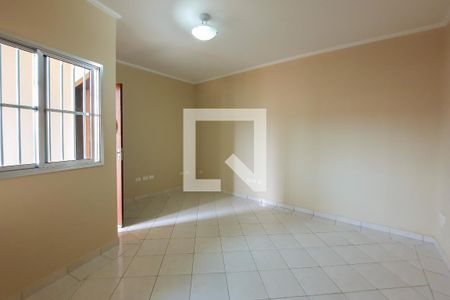 Casa para alugar com 155m², 3 quartos e 2 vagas Casa para alugar com 155m², 3 quartos e 2 vagasSuíte