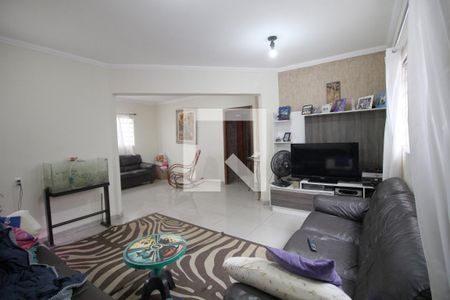 Casa para alugar com 240m², 3 quartos e 4 vagasSala de TV