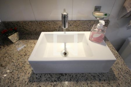 Casa para alugar com 240m², 3 quartos e 4 vagasBanheiro 2