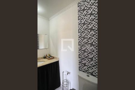 Apartamento para alugar com 70m², 3 quartos e 1 vaga Apartamento para alugar com 70m², 3 quartos e 1 vagaBanheiro da Suíte