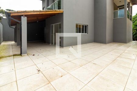 Casa para alugar com 400m², 3 quartos e 4 vagasQuintal