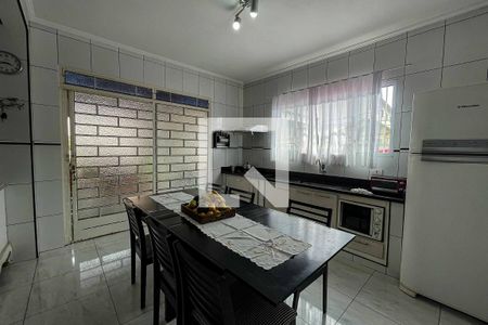 Casa à venda com 300m², 2 quartos e 6 vagasCozinha