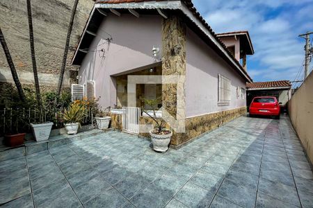 Casa à venda com 300m², 2 quartos e 6 vagasGaragem/Quintal