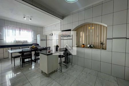 Casa à venda com 300m², 2 quartos e 6 vagasCozinha