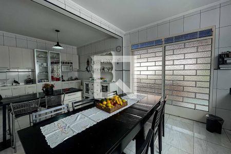 Casa à venda com 300m², 2 quartos e 6 vagasCozinha