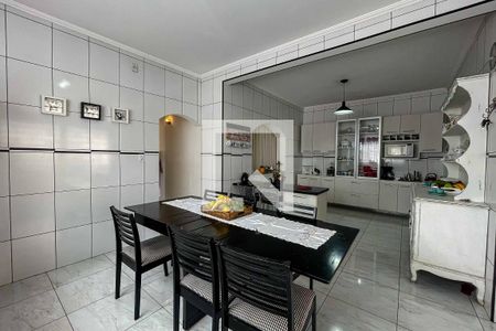 Casa à venda com 300m², 2 quartos e 6 vagasCozinha