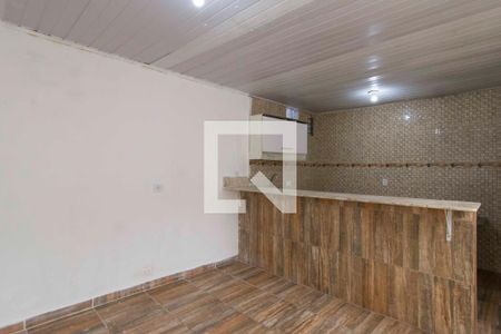 Sala de casa à venda com 4 quartos, 216m² em Vila Arcadia, São Paulo