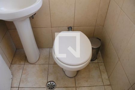 Casa para alugar com 230m², 3 quartos e 6 vagas Casa para alugar com 230m², 3 quartos e 6 vagasBanheiro de Serviço