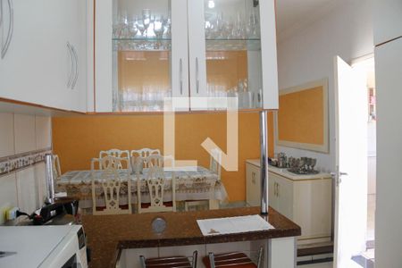 Casa para alugar com 230m², 3 quartos e 6 vagas Casa para alugar com 230m², 3 quartos e 6 vagasCozinha