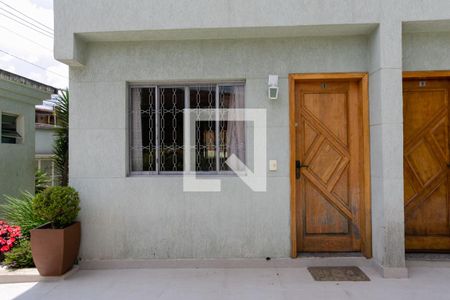 Casa de condomínio para alugar com 95m², 2 quartos e 2 vagasFachada da casa