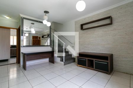 Sala de casa de condomínio para alugar com 2 quartos, 95m² em Sítio do Mandaqui, São Paulo