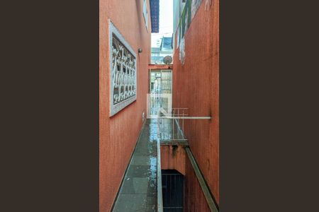 Casa à venda com 160m², 3 quartos e 4 vagasCorredor Lateral