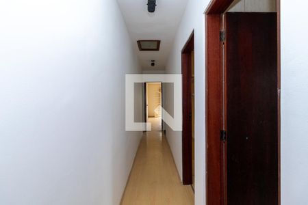 Casa à venda com 160m², 3 quartos e 4 vagasCorredor dos Quartos