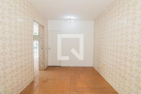 Casa à venda com 220m², 4 quartos e 3 vagas Casa à venda com 220m², 4 quartos e 3 vagasSala da Garagem