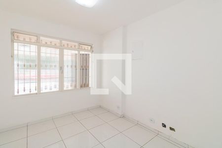 Quarto Térreo de casa à venda com 4 quartos, 220m² em Vila Nilo, São Paulo