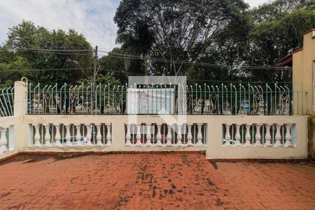 Casa à venda com 220m², 4 quartos e 3 vagas Casa à venda com 220m², 4 quartos e 3 vagasVaranda do Quarto 4