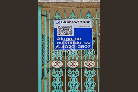 Casa à venda com 220m², 4 quartos e 3 vagas Casa à venda com 220m², 4 quartos e 3 vagasFachada com Plaquinha