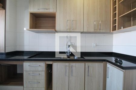Cozinha de apartamento à venda com 2 quartos, 48m² em Igara, Canoas