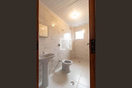 Banheiro de apartamento para alugar com 1 quarto, 50m² em Vila Medeiros, São Paulo