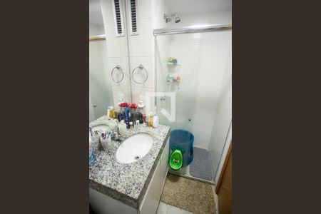 Apartamento à venda com 67m², 2 quartos e 1 vaga Apartamento à venda com 67m², 2 quartos e 1 vagaBanheiro Social