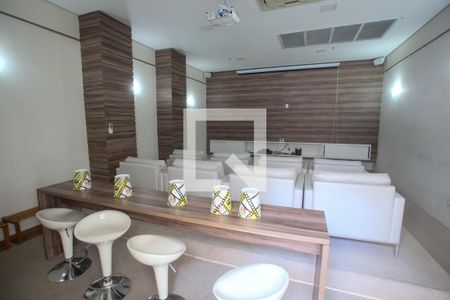 Apartamento à venda com 67m², 2 quartos e 1 vaga Apartamento à venda com 67m², 2 quartos e 1 vagaSala de Cinema