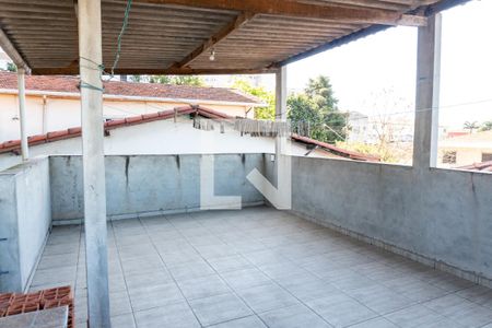 Casa à venda com 159m², 4 quartos e 2 vagas Casa à venda com 159m², 4 quartos e 2 vagasTerraço