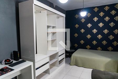 Casa à venda com 159m², 4 quartos e 2 vagas Casa à venda com 159m², 4 quartos e 2 vagasQuarto