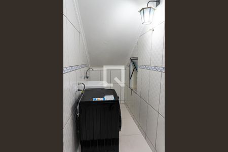 Casa à venda com 159m², 4 quartos e 2 vagas Casa à venda com 159m², 4 quartos e 2 vagasLavanderia