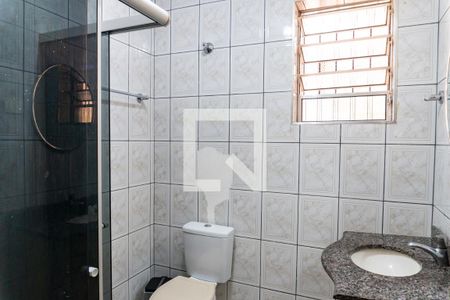 Casa à venda com 159m², 4 quartos e 2 vagas Casa à venda com 159m², 4 quartos e 2 vagasBanheiro