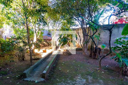 Casa à venda com 159m², 4 quartos e 2 vagas Casa à venda com 159m², 4 quartos e 2 vagasJardim