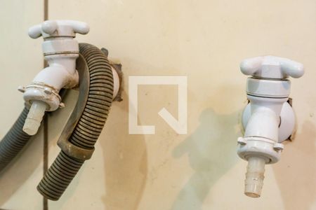 Casa à venda com 159m², 4 quartos e 2 vagas Casa à venda com 159m², 4 quartos e 2 vagasÁrea de Serviço - Torneira