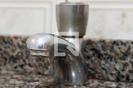 Casa à venda com 159m², 4 quartos e 2 vagas Casa à venda com 159m², 4 quartos e 2 vagasBanheiro - Torneira