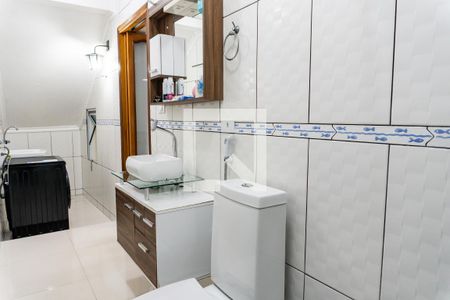 Casa à venda com 159m², 4 quartos e 2 vagas Casa à venda com 159m², 4 quartos e 2 vagasBanheiro