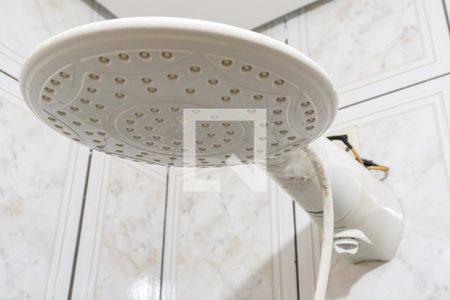 Casa à venda com 159m², 4 quartos e 2 vagas Casa à venda com 159m², 4 quartos e 2 vagasBanheiro Detalhe