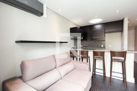 Sala/Cozinha de apartamento para alugar com 1 quarto, 50m² em Indianópolis, São Paulo