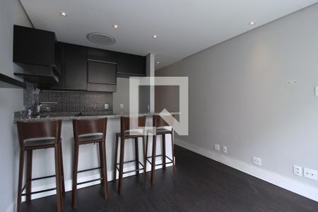 Sala/Cozinha de apartamento à venda com 1 quarto, 50m² em Indianópolis, São Paulo