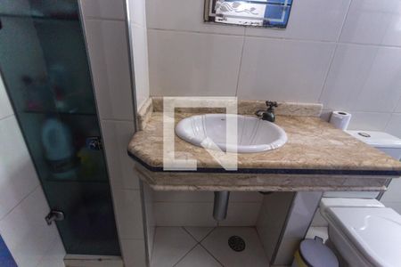 Casa à venda com 190m², 4 quartos e 2 vagasBanheiro social