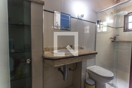 Casa à venda com 190m², 4 quartos e 2 vagasBanheiro social