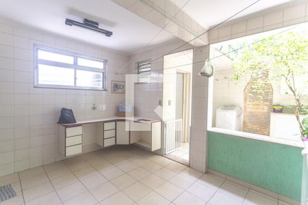 Casa à venda com 190m², 4 quartos e 2 vagasQuintal