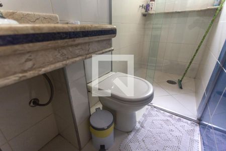 Casa à venda com 190m², 4 quartos e 2 vagasBanheiro social