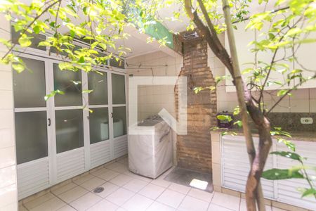 Casa à venda com 190m², 4 quartos e 2 vagasÁrea de serviço