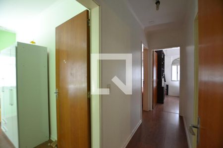 Circulação de apartamento para alugar com 3 quartos, 100m² em Menino Deus, Porto Alegre