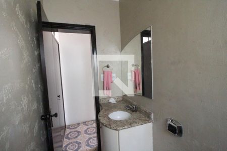 Casa à venda com 280m², 5 quartos e 3 vagasBanheiro 3