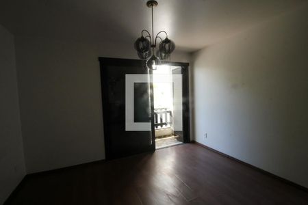 Casa à venda com 280m², 5 quartos e 3 vagasHall social