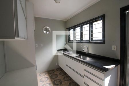 Casa à venda com 280m², 5 quartos e 3 vagasCozinha
