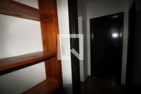 Casa à venda com 280m², 5 quartos e 3 vagasCloset