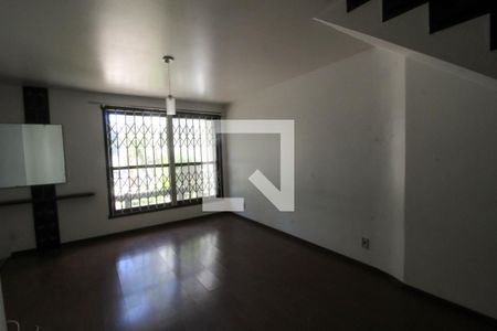 Sala de casa à venda com 5 quartos, 280m² em Centro, Canoas
