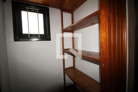 Casa à venda com 280m², 5 quartos e 3 vagasCloset