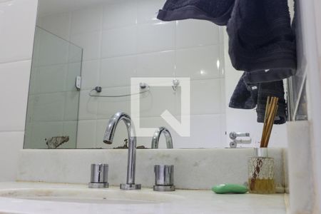 Apartamento à venda com 65m², 2 quartos e 1 vaga Apartamento à venda com 65m², 2 quartos e 1 vagaBanheiro